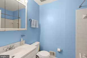 5633 Sutherland Ct, Burke, VA 22015 - Photo 40