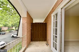 5911 Prince James Dr, Springfield, VA 22152 - Photo 12