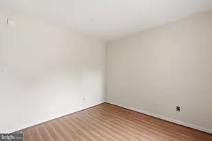 3176 Summit Square Dr, Oakton, VA 22124 - Photo 20