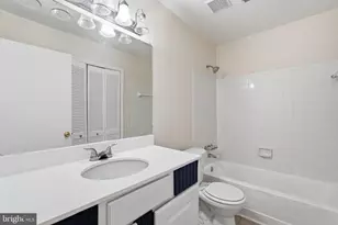 3176 Summit Square Dr, Oakton, VA 22124 - Photo 22