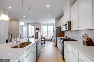 4468 Sulford Ter, Chantilly, VA 20151 - Photo 4