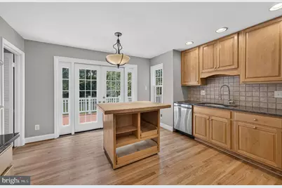 6443 Walters Woods Drive, Falls Church, VA 22044 - Photo 28