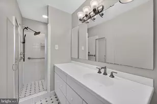 6443 Walters Woods Dr, Falls Church, VA 22044 - Photo 42