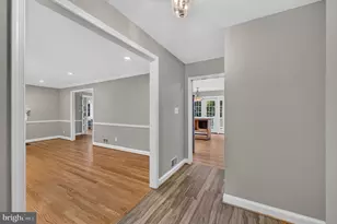 6443 Walters Woods Dr, Falls Church, VA 22044 - Photo 10
