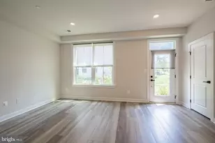 13001 Hattontown Square, Herndon, VA 20171 - Photo 14