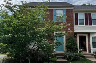 5227 Dunstable Ln, Alexandria, VA 22315 - Photo 2