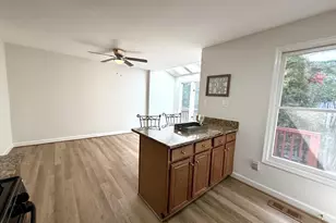 13847 Wakley Ct, Centreville, VA 20121 - Photo 12