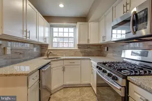 6063 Hardwick Pl, Falls Church, VA 22041 - Photo 6