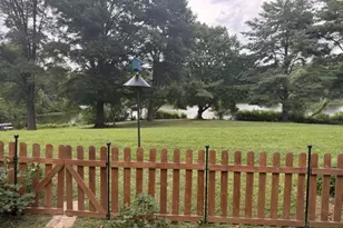 5546 Kendrick Ln, Burke, VA 22015 - Photo 2