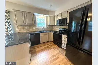 11928 Sentinel Point Court, Reston, VA 20191 - Photo 8