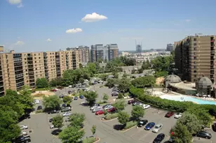 8370 Greensboro Dr, McLean, VA 22102 - Photo 40