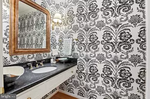 7715 Crossover Dr, McLean, VA 22102 - Photo 32