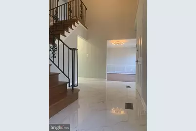 805 Balls Hill Road, McLean, VA 22101 - Photo 2