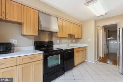 6168 Forest Creek Court, Springfield, VA 22152 - Photo 10