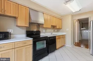 6168 Forest Creek Ct, Springfield, VA 22152 - Photo 10