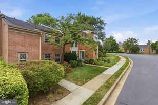 2007 Hopewood Dr, Falls Church, VA 22043 - Photo 4