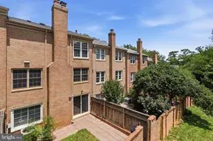 2007 Hopewood Dr, Falls Church, VA 22043 - Photo 34