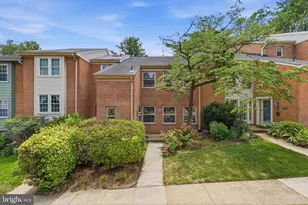2007 Hopewood Dr, Falls Church, VA 22043 - Photo 2