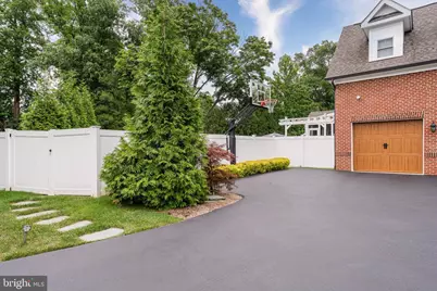 1515 Brookhaven Drive, McLean, VA 22101 - Photo 4