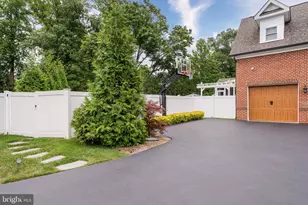 1515 Brookhaven Dr, McLean, VA 22101 - Photo 4