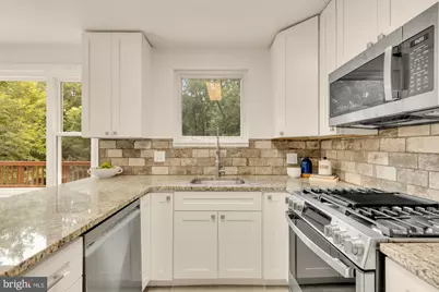 10103 Dundalk Street, Fairfax, VA 22032 - Photo 12