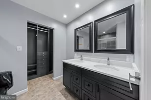 2172 Golf Course Dr, Reston, VA 20191 - Photo 16