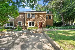 2172 Golf Course Dr, Reston, VA 20191 - Photo 2