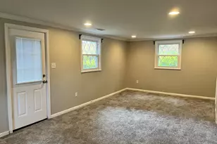 7908 Jansen Ct, Springfield, VA 22152 - Photo 2