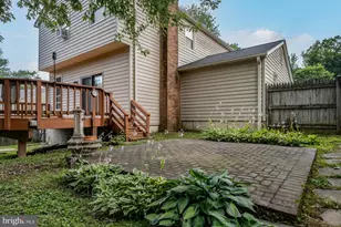 8003 Rockwood Ct, Springfield, VA 22153 - Photo 8