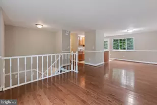 8454 Rippled Creek Ct, Springfield, VA 22153 - Photo 2