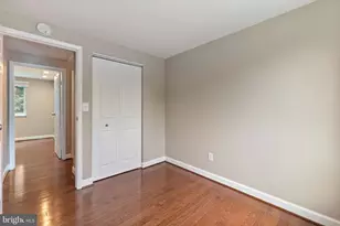 8454 Rippled Creek Ct, Springfield, VA 22153 - Photo 12