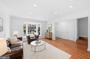 8074 Powderbrook Ln, Springfield, VA 22153 - Photo 10