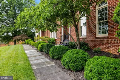 11042 Heathland Drive, Oakton, VA 22124 - Photo 8