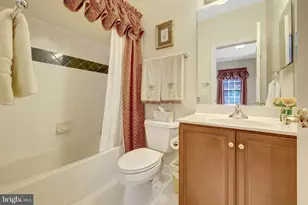 11042 Heathland Dr, Oakton, VA 22124 - Photo 76