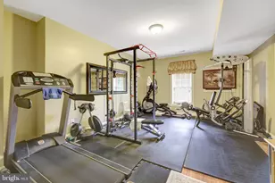 11042 Heathland Dr, Oakton, VA 22124 - Photo 98