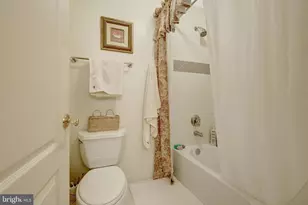 11042 Heathland Dr, Oakton, VA 22124 - Photo 86