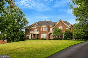 11042 Heathland Dr, Oakton, VA 22124 - Photo 1
