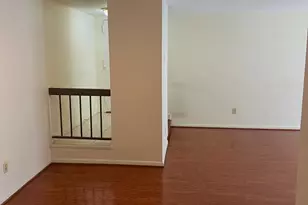11232 Chestnut Grove Square, Reston, VA 20190 - Photo 2