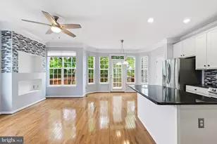 7843 Locust Leaf Ln, Alexandria, VA 22315 - Photo 12