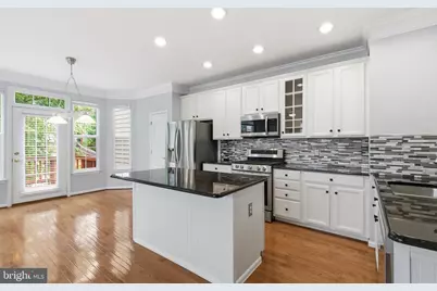 7843 Locust Leaf Lane, Alexandria, VA 22315 - Photo 10