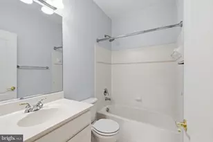 7843 Locust Leaf Ln, Alexandria, VA 22315 - Photo 30
