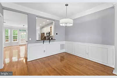 7843 Locust Leaf Lane, Alexandria, VA 22315 - Photo 8