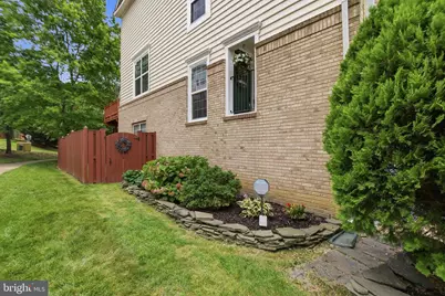 7843 Locust Leaf Lane, Alexandria, VA 22315 - Photo 40