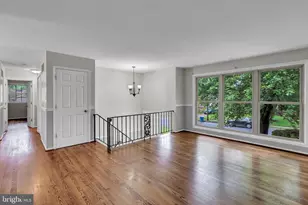 14715 Lock Dr, Centreville, VA 20120 - Photo 16
