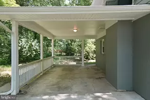 6814 Shrine Ct, Annandale, VA 22003 - Photo 28