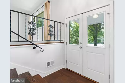 6814 Shrine Court, Annandale, VA 22003 - Photo 2