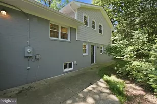6814 Shrine Ct, Annandale, VA 22003 - Photo 30