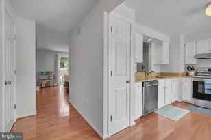 7576 Wood Mist Ln, Falls Church, VA 22043 - Photo 4