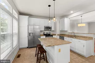 4337 Stevens Battle Ln, Fairfax, VA 22033 - Photo 6