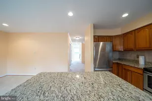10168 Turnberry Pl, Oakton, VA 22124 - Photo 12